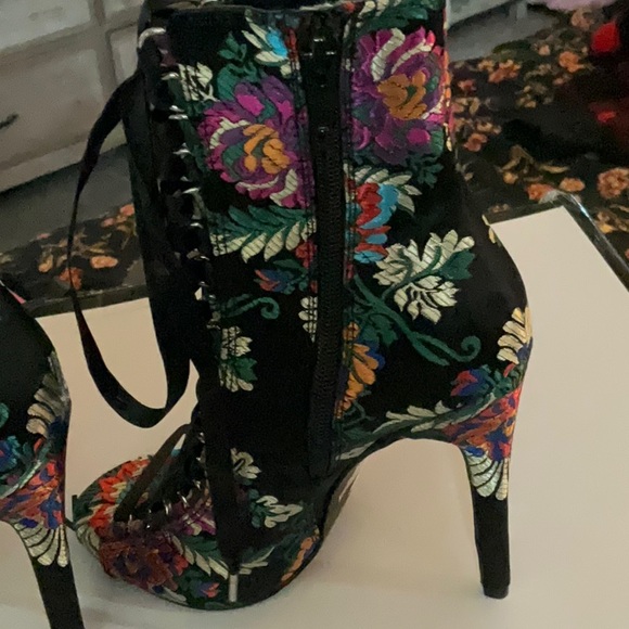 Steve Madden Tapestry Fabric Stiletto Boots - Picture 8 of 12